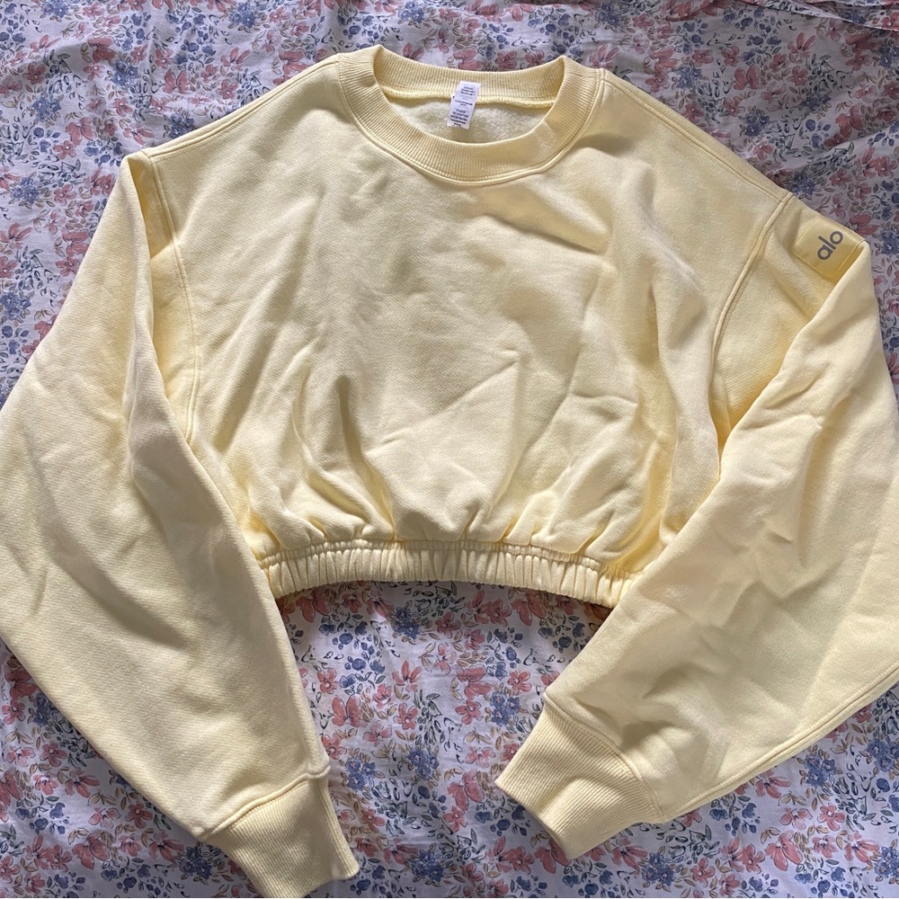 XS yellow ALO yoga devotion crewneck